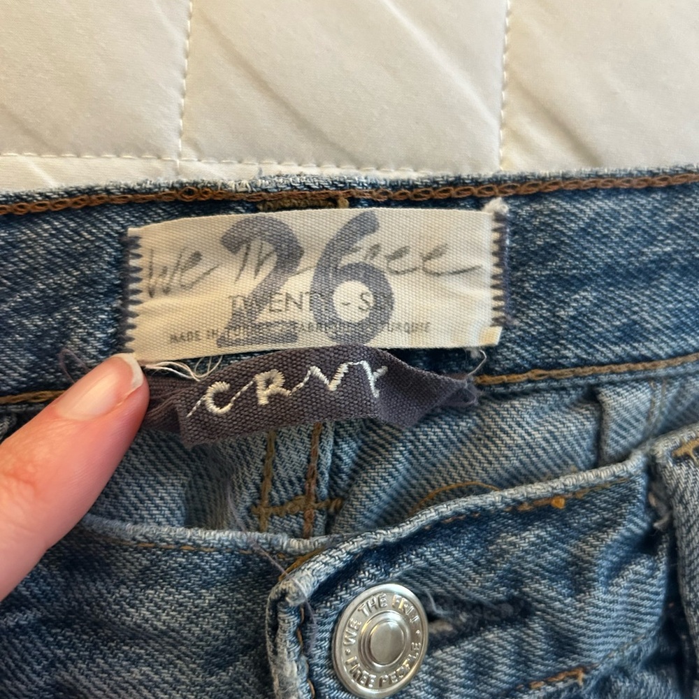 Free People We the Free Curvy Siren Low Rise Straight Leg Jean size 26 - Picture 3 of 6